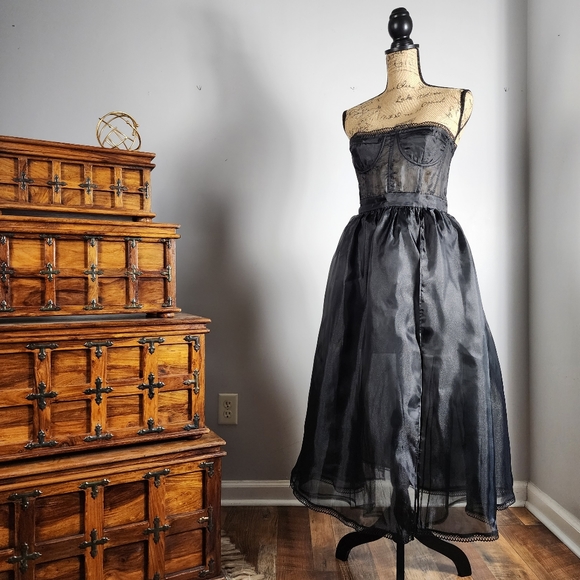 Revolve NBD Boned "Imagine" Dress - Picture 3 of 16